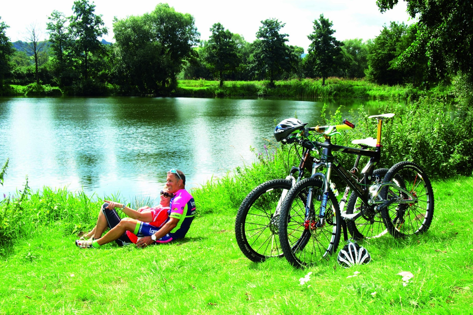 Alheim Pause am FuldaRadweg R1