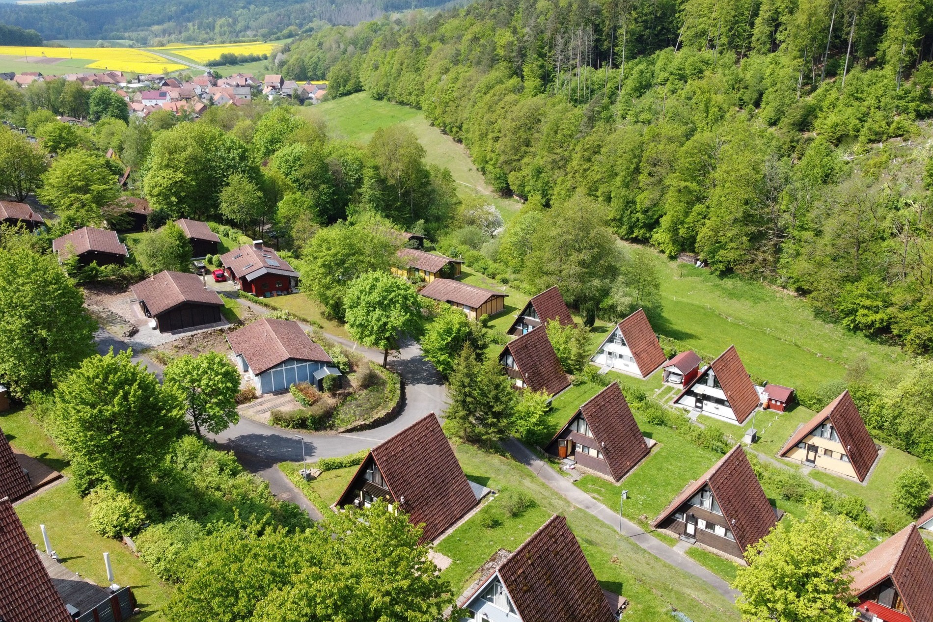Ferienpark_Dorf_Luftbild.jpgneu