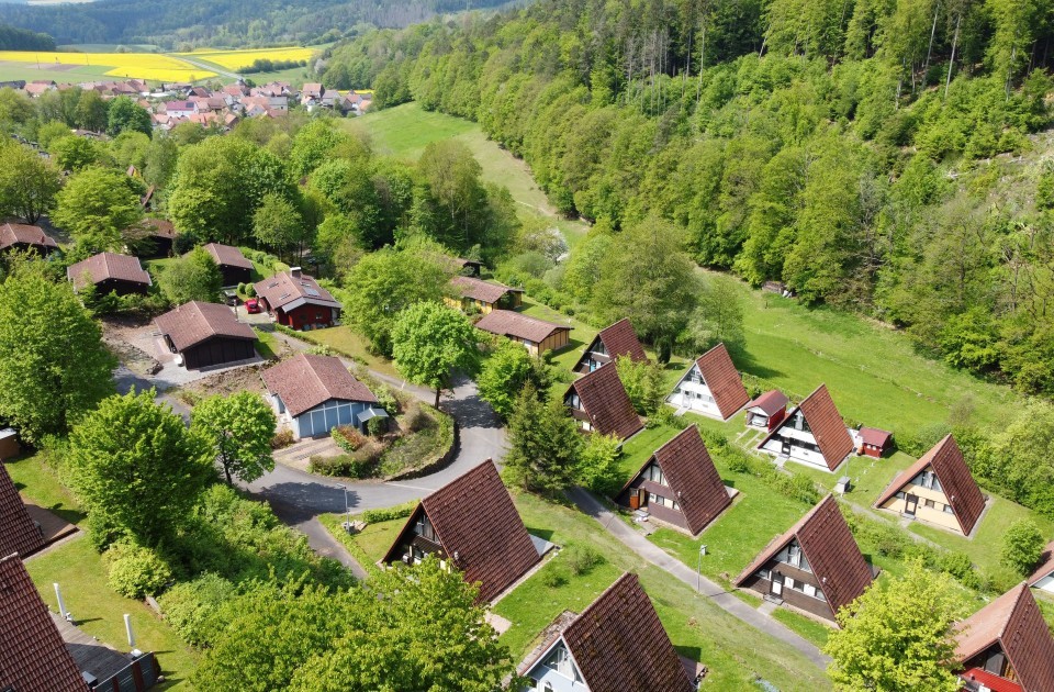 Ferienpark_Dorf_Luftbild.jpgneu